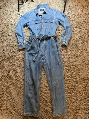 Bardot Long Sleeve Medium Wash Denim Jumpsuit with Matching Belt sz 30